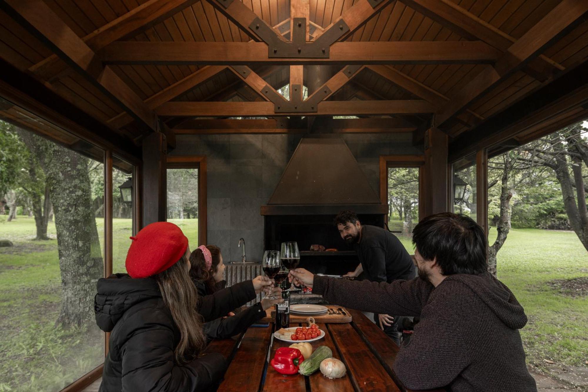 Hotel Y Cabanas Punta Larga - Caja Los Andes ฟรูติญาร์ ภายนอก รูปภาพ